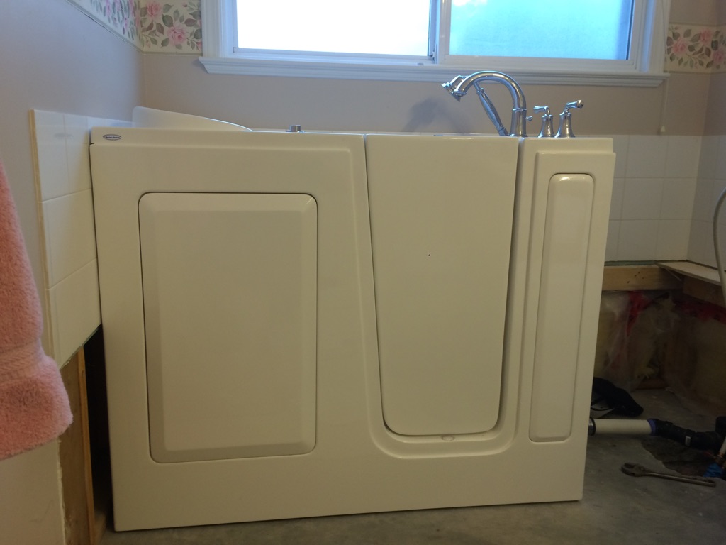 KelownaplumbersA1Choicewalkintub A1 Choice Plumbing