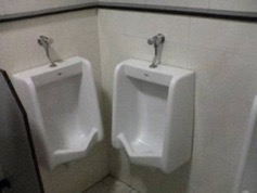 A1 Choice plumbers Kelowna| terrible design for public washroom